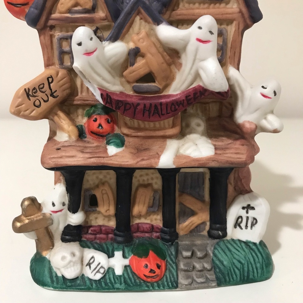 Vintage 1996 Spooky Hollow Lighted Porcelain Halloween House No Light and Cord - Picture 6 of 12